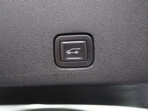 Used 2023 Cadillac XT6 Premium Luxury image 38