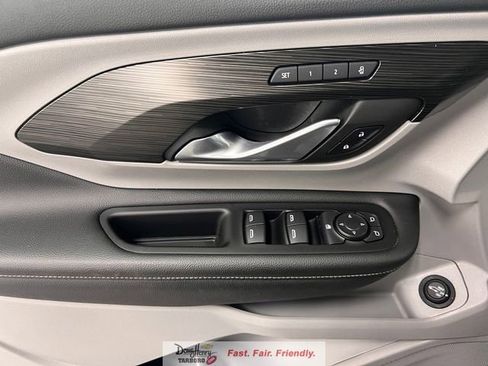 Used 2022 GMC Terrain SLT image 26