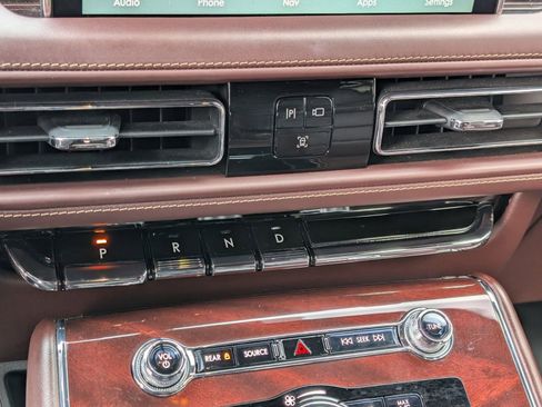 Used 2022 Lincoln Aviator Black Label w/ Dynamic Handling Package image 25