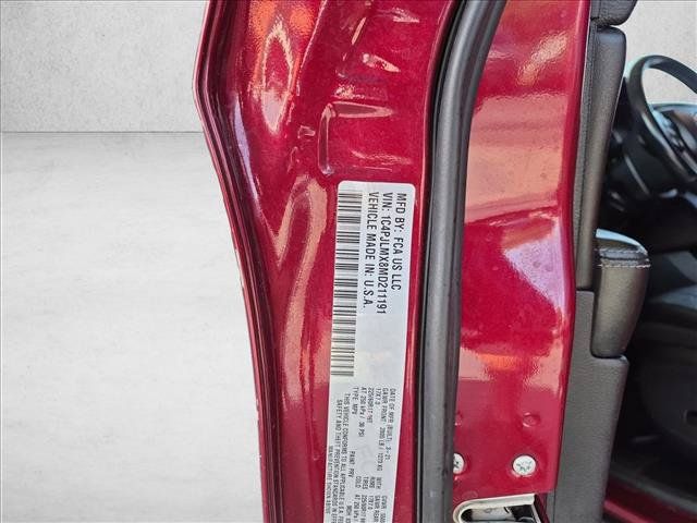 Used 2021 Jeep Cherokee Latitude Lux FWD image 24