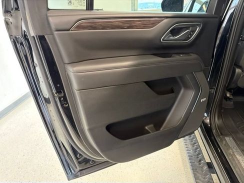 Used 2023 Chevrolet Suburban Z71 AWD/4WD image 48