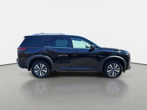 New 2025 Nissan Pathfinder SL image 4