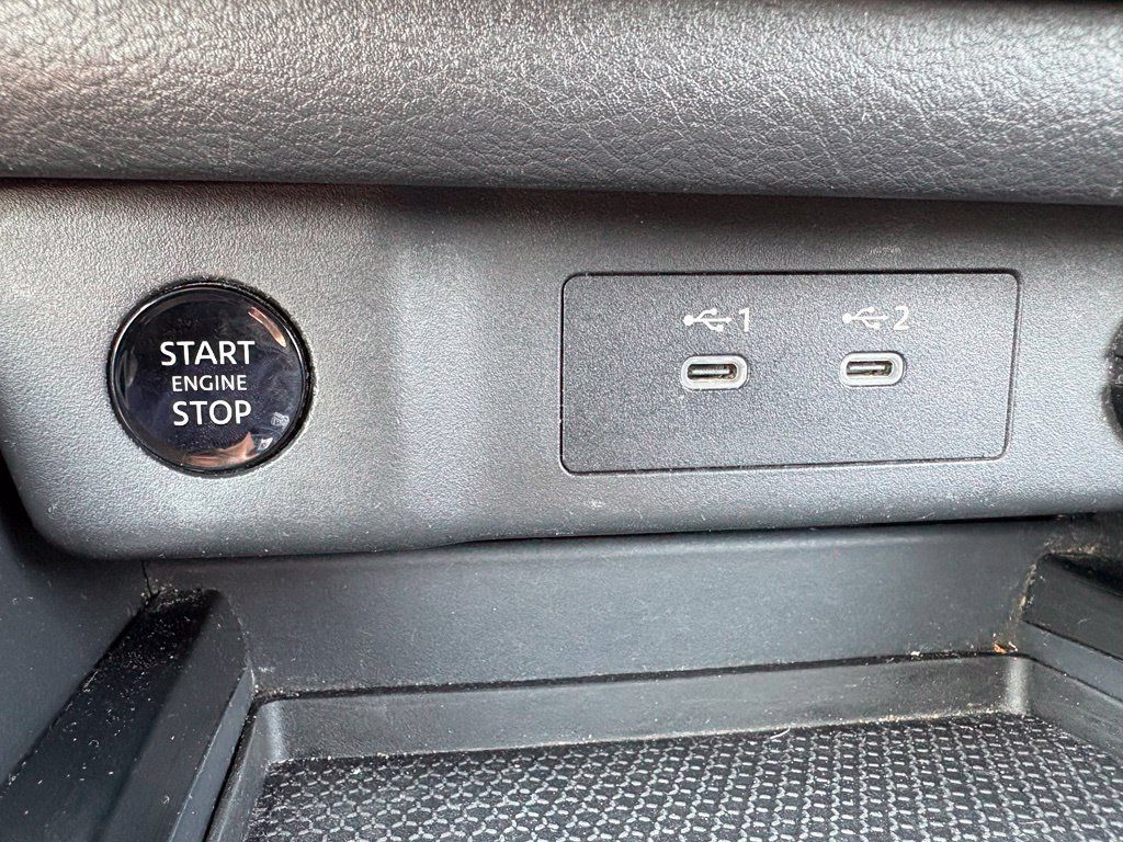 Used 2024 Nissan Rogue S AWD/4WD image 27