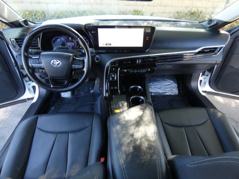 Used 2024 Toyota Mirai w/ Advanced Technology Package image 22