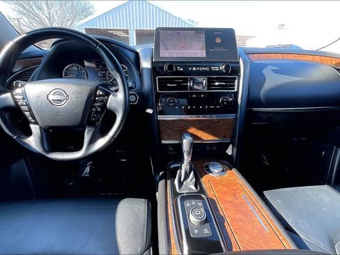 Used 2024 Nissan Armada SL image 9