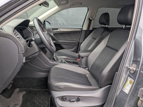 Used 2022 Volkswagen Tiguan SE image 20
