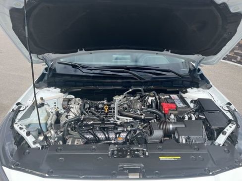 Used 2025 Nissan Altima 2.5 SV FWD image 25