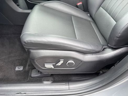 Used 2025 Hyundai Santa Fe SEL AWD/4WD image 11