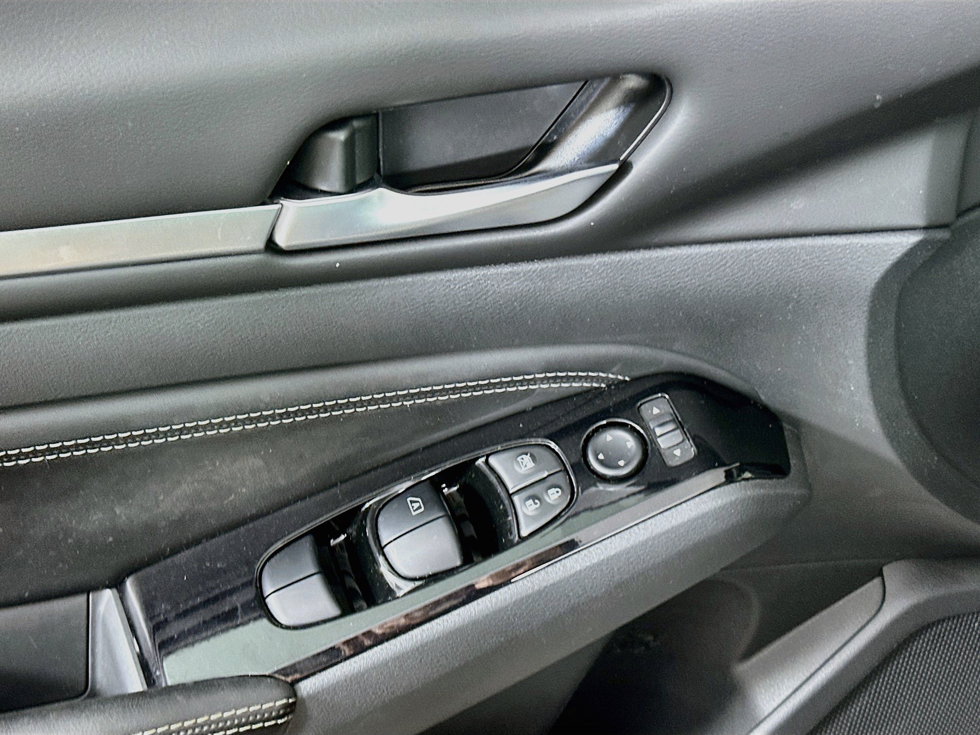 Used 2023 Nissan Altima 2.5 SV w/ SV Premium Package FWD image 15