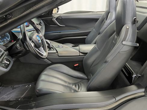 Used 2019 BMW i8 Roadster AWD/4WD image 18