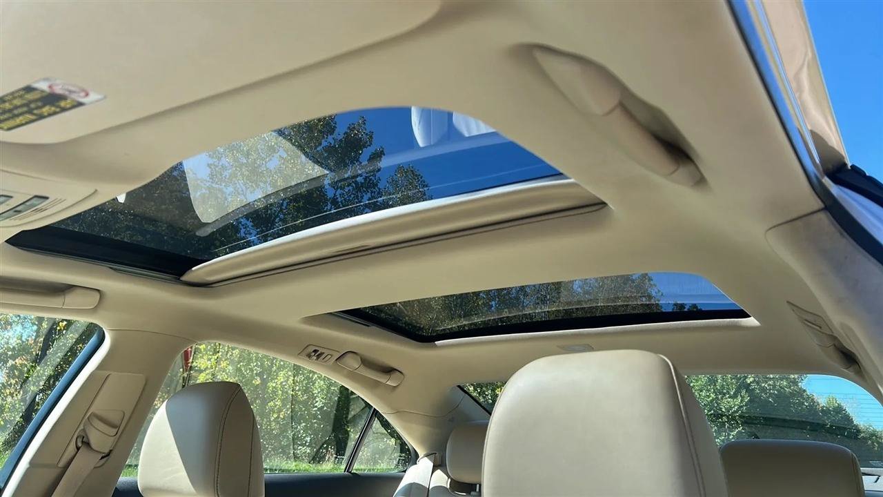 Used 2010 Lexus ES 350 FWD image 32