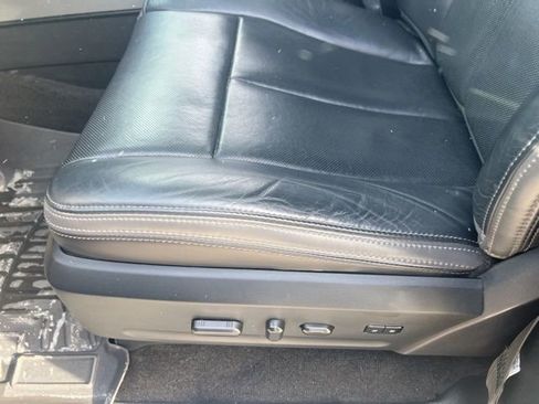 Used 2015 Ford Expedition Platinum image 14