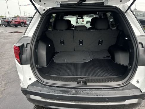 Used 2025 GMC Terrain Elevation AWD/4WD image 19