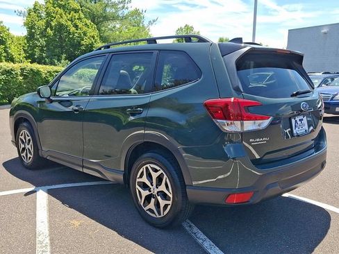 Certified 2024 Subaru Forester Premium AWD/4WD image 4