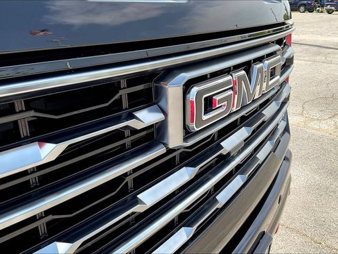 Used 2025 GMC Sierra 2500 AT4 w/ AT4 Premium Plus Package AWD/4WD image 26