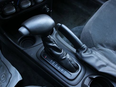 Used 2002 Pontiac Grand Am SE image 8