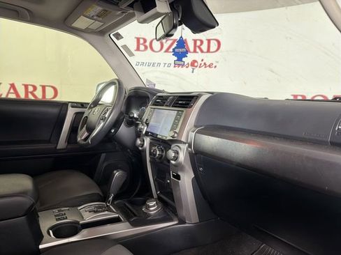 Used 2020 Toyota 4Runner SR5 Premium w/ Moonroof Package AWD/4WD image 17