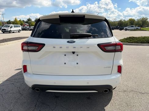 Used 2023 Ford Escape ST-Line Elite w/ Premium Technology Package AWD/4WD image 6