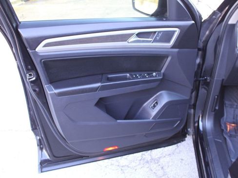 Used 2018 Volkswagen Atlas SE image 20