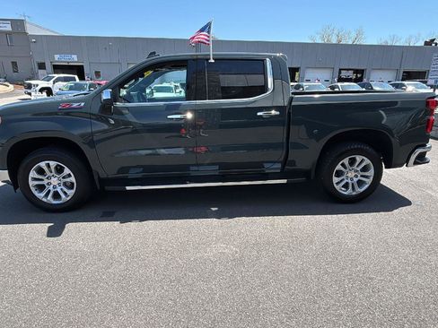 Used 2025 Chevrolet Silverado 1500 LTZ w/ LTZ Premium Package AWD/4WD image 4