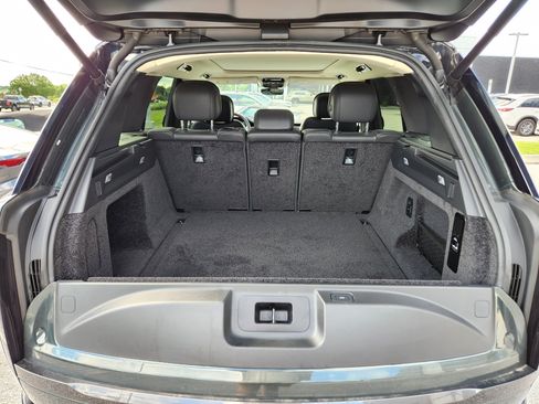 Certified 2024 Land Rover Range Rover SE AWD/4WD image 8
