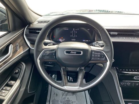 New 2026 Jeep Grand Cherokee L Limited w/ Trailer Tow Package AWD/4WD image 13