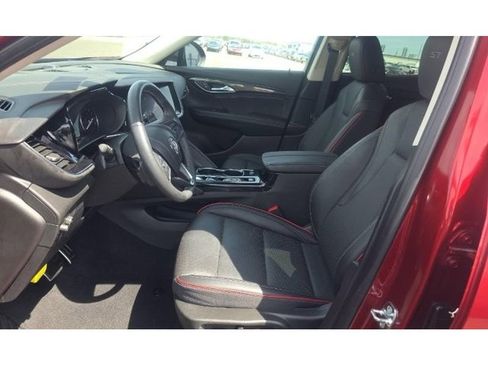 Used 2023 Buick Envision Essence w/ Sport Touring Package AWD/4WD image 5