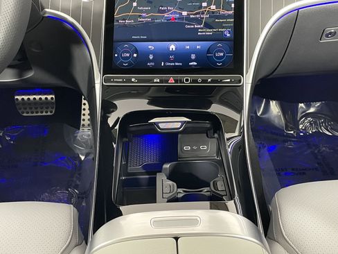 New 2026 Mercedes-Benz C 300 Sedan image 18