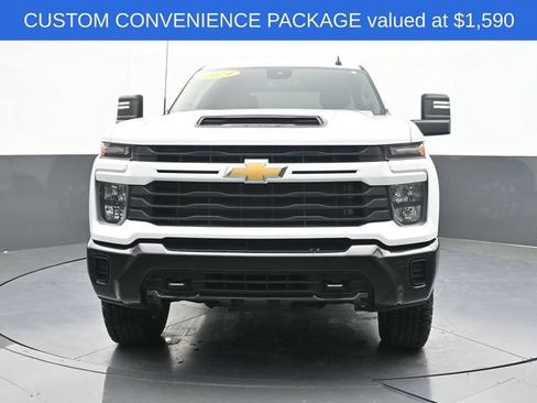 Used 2024 Chevrolet Silverado 2500 Custom w/ Custom Convenience Package AWD/4WD image 2