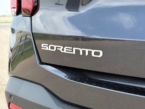 New 2026 Kia Sorento S FWD image 10