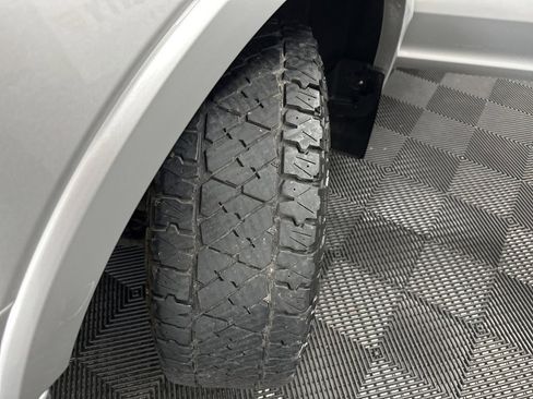 Used 2018 Ford F150 Lariat w/ Max Trailer Tow Package image 38