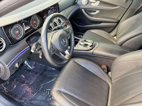 Certified 2018 Mercedes-Benz E 400 4MATIC Sedan image 23