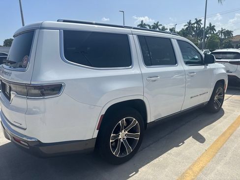 Used 2022 Jeep Grand Wagoneer Series I AWD/4WD image 4