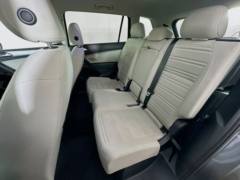 Used 2022 Volkswagen Tiguan S image 26