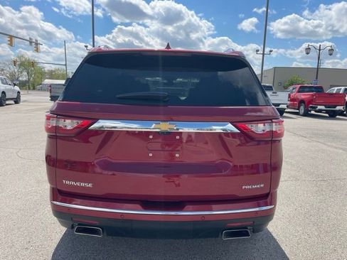 Used 2021 Chevrolet Traverse Premier FWD image 12