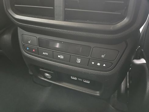 Used 2023 Honda Pilot Elite image 86