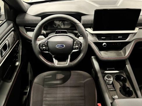 Used 2025 Ford Explorer ST-Line RWD image 13