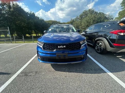 Used 2023 Kia Sorento S w/ Panoramic Sunroof Package FWD image 2