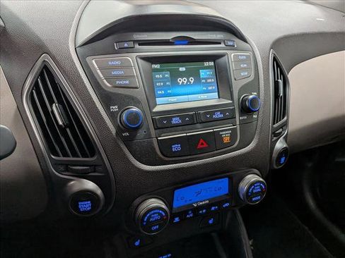 Used 2014 Hyundai Tucson Limited image 12