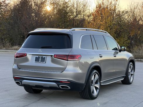 Used 2022 Mercedes-Benz GLS 450 4MATIC image 9