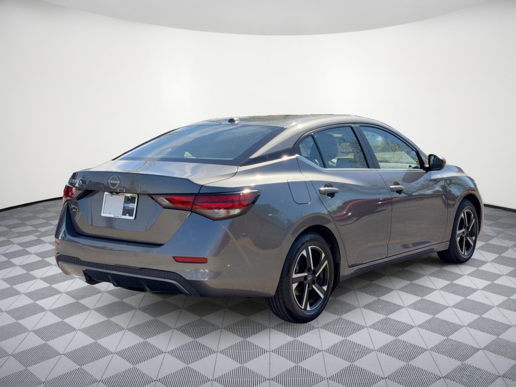 Used 2025 Nissan Sentra SV FWD image 9