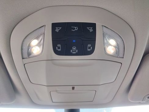 Used 2024 Chrysler Pacifica Touring-L FWD image 66