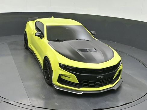 Used 2019 Chevrolet Camaro SS image 35