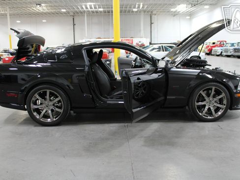 Used 2009 Ford Mustang GT image 40