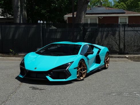 Used 2024 Lamborghini Revuelto AWD/4WD image 27
