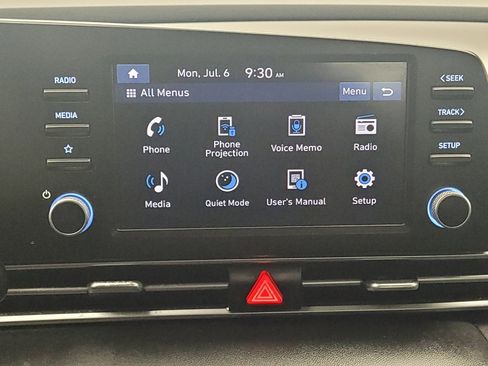 Used 2025 Hyundai Elantra SE FWD image 25