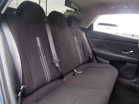 Used 2023 Hyundai Elantra SEL FWD image 21