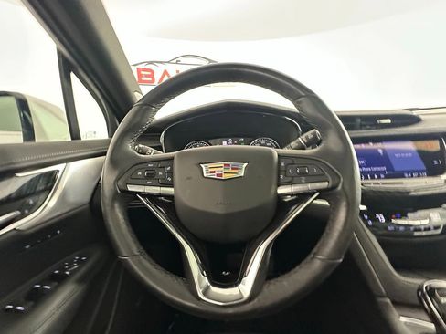 Used 2023 Cadillac XT6 Premium Luxury image 28
