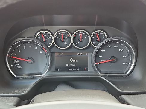 Used 2021 Chevrolet Suburban LT w/ LT Signature Package AWD/4WD image 17