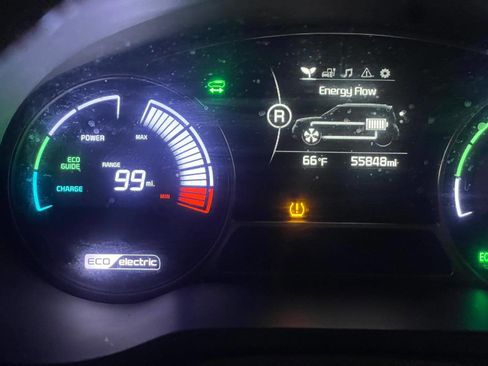 Used 2015 Kia Soul EV image 8